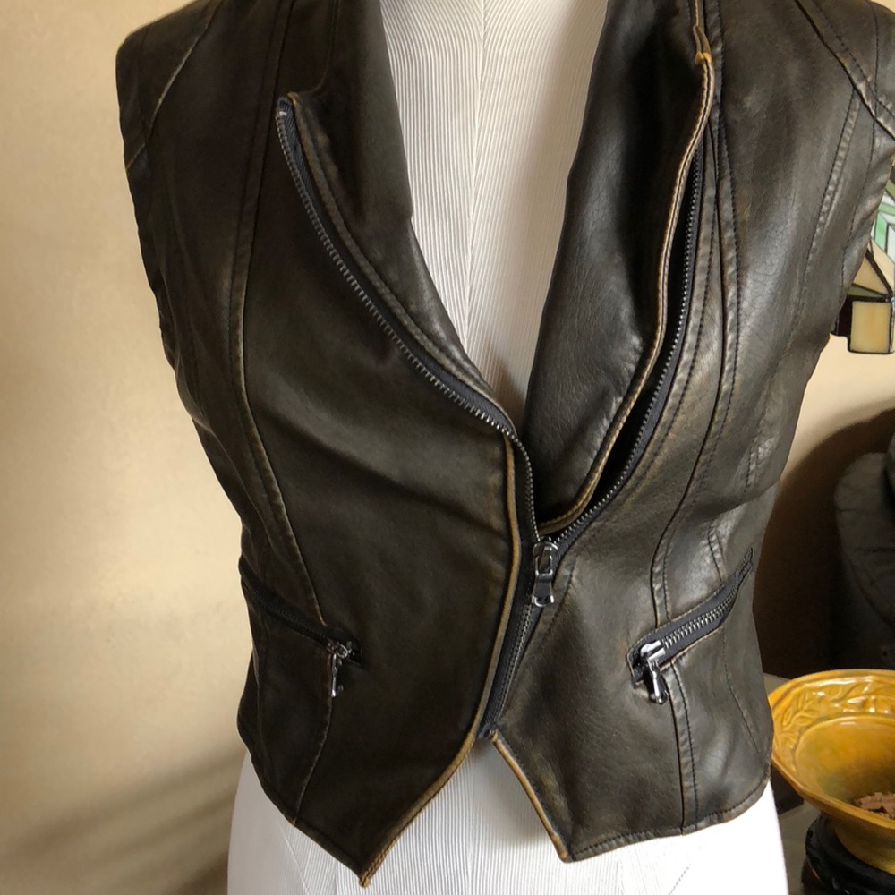 Jkt Vegan Vest 🌷